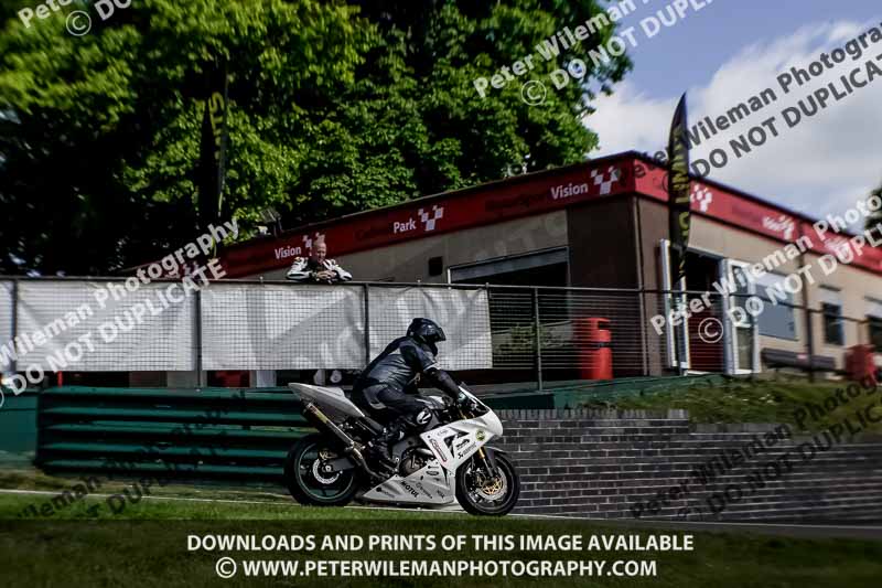 cadwell no limits trackday;cadwell park;cadwell park photographs;cadwell trackday photographs;enduro digital images;event digital images;eventdigitalimages;no limits trackdays;peter wileman photography;racing digital images;trackday digital images;trackday photos